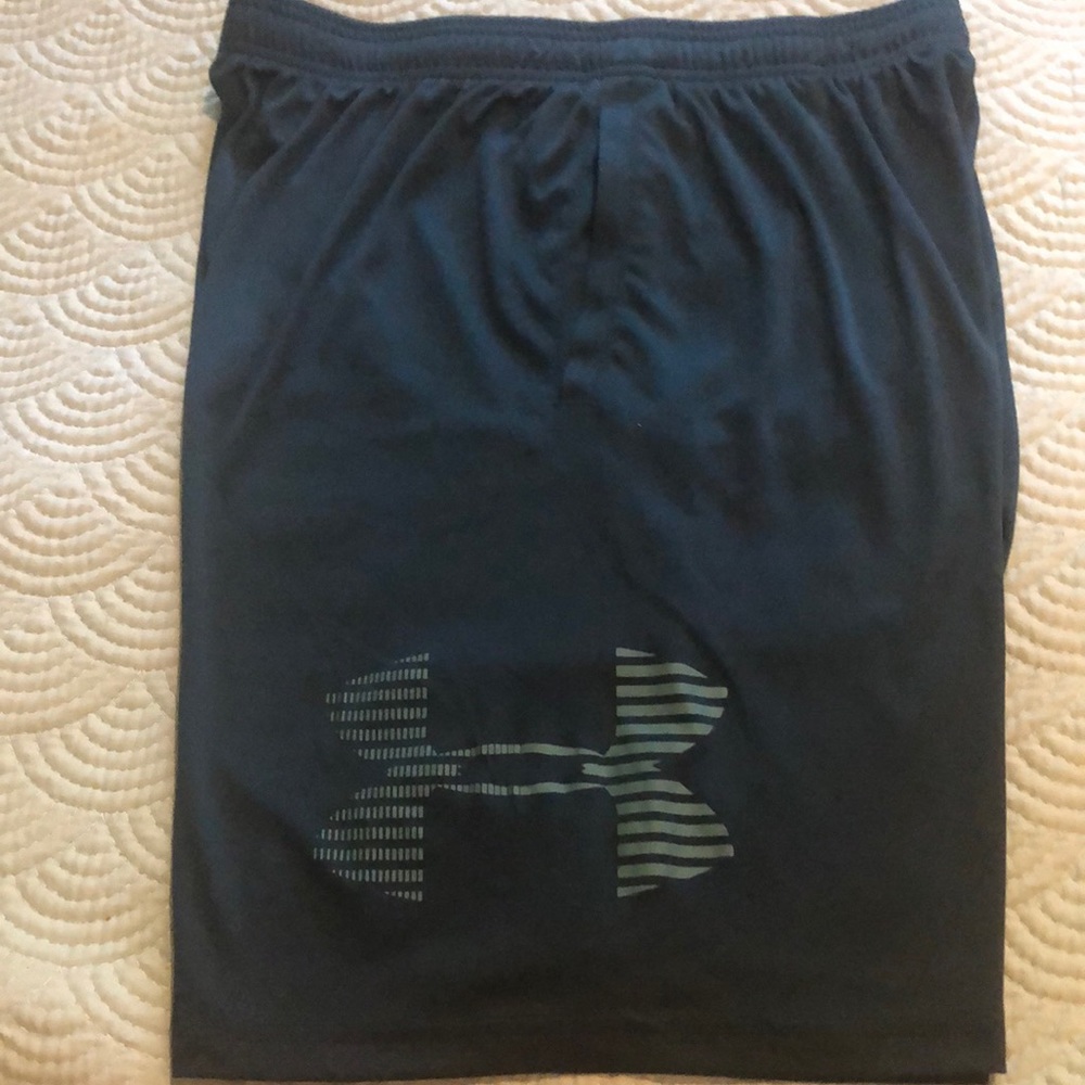 UA Mens Shorts Dark Teal Green size Large